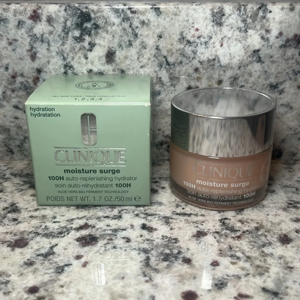Clinique Moisture Surge 100H Hydrator